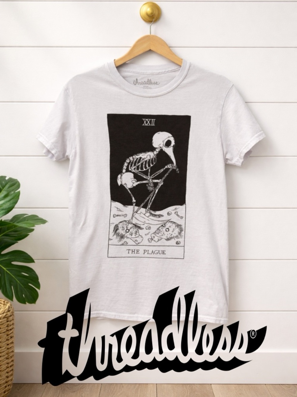 💀🖤 Threadless Skeleton Reader Tarot Card Graphic Tee Small Skull Shirt